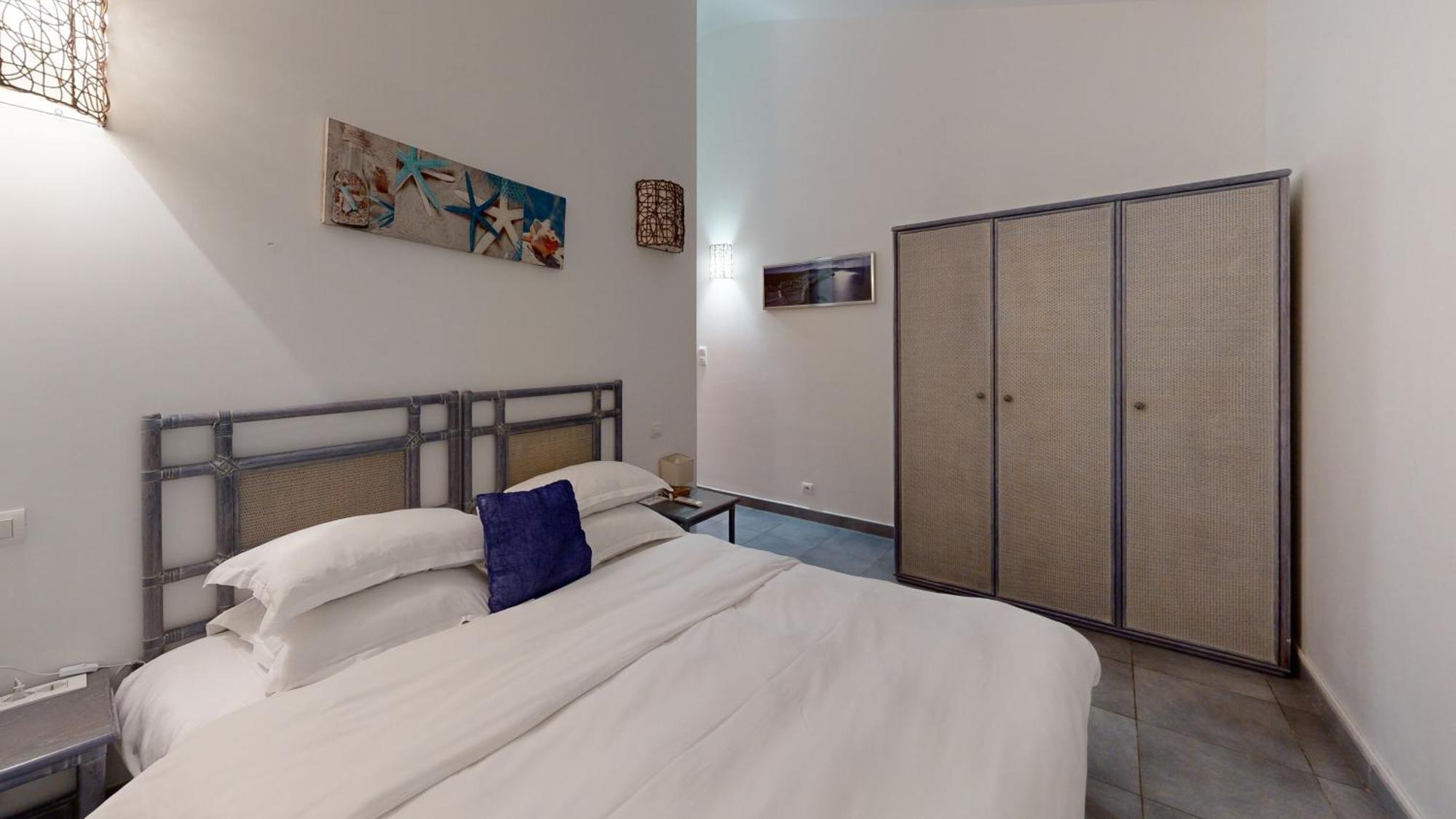 Poisson Rouge Hotel โบนิฟาซิโอ ภายนอก รูปภาพ