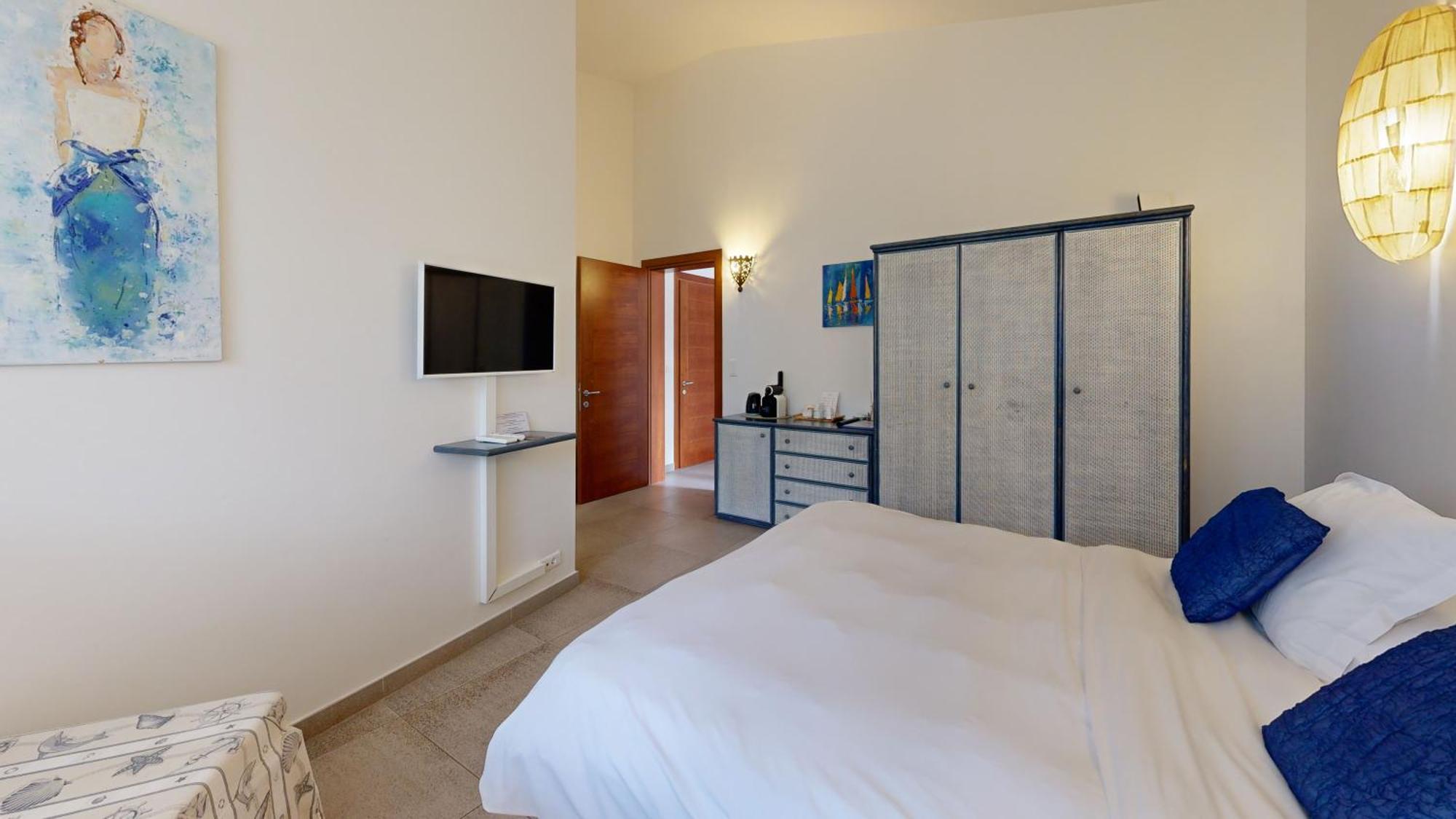 Poisson Rouge Hotel โบนิฟาซิโอ ภายนอก รูปภาพ